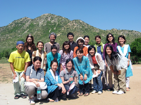 インド・スタディツアー2008 スタディツアー参加者みんなで集合写真