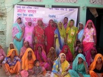 女性グループメンバー（ｉ村）