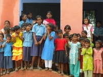 小学校の子どもたち（ｈ村）