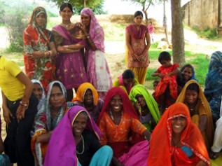 ACEは女性の地位向上も支援