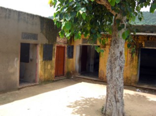 ACEは支援を通じて学校環境の改善に取り組んでいます