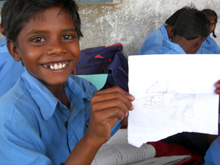 好きなもの、身の回りのモノを描いてもらいました