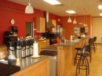 オフィスにはコーヒーなどを飲んだり休憩できるこのようなスペースが