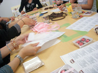 てんとう虫チョコ包装ボランティア