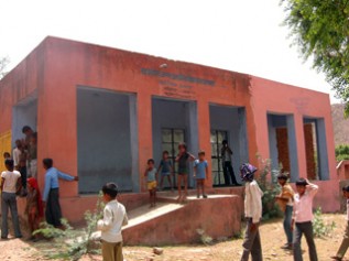 子どもたちや村人たちの行政への働きの成果