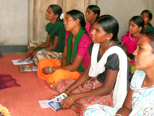 左側の一番奥がバーギャラクシュミ