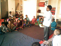 ツアー中は寝る間も惜しんで振り返りミーティングを行いました