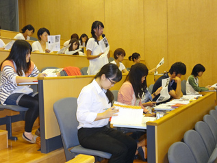 質疑応答の様子