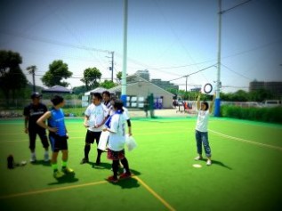 ○か×、答えだと思った方へ移動してクイズに回答