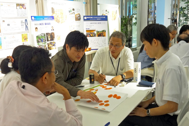 どうすれば問題を解決できるか、ステークホルダーがどう連携すればよいのかディスカッションしました