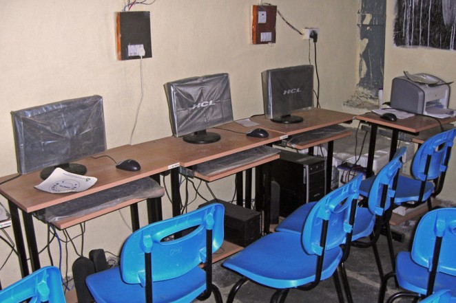 政府から寄贈された視聴覚機材