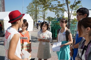 飲食ブースを手伝ってくださったボランティアのみなさん