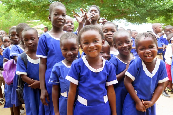 ガーナ・カカオ生産地の子どもたち