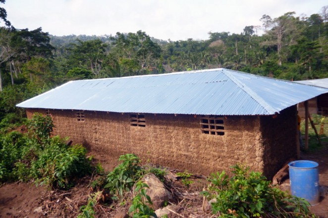 完成した教員住宅