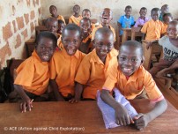 ガーナの子どもたちの笑顔 ガーナ・カカオ生産地の子どもたち