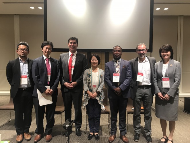 C20ビジネス・人権分科会登壇者　左から3人目がナナ・ブレンポン氏、中央が白木事務局長