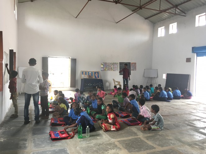 インド ブリッジスクール 授業の様子