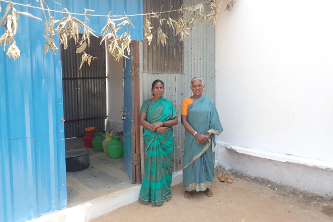 インド ブリッジスクール給食を作ってくれる女性たち