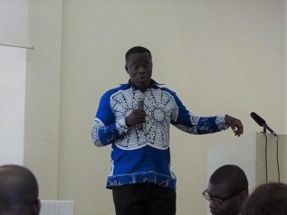 イグナチウス・アウア雇用労働大臣