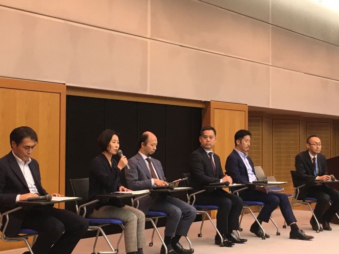 パネルディスカッション登壇の様子（左から2番目が白木）