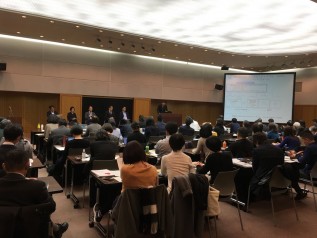 カカオ・チョコレート関連企業・団体を中心に100名以上の参加者が集まった