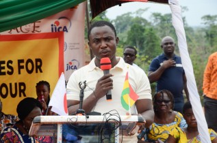 雇用労働省　ガイドライン政策担当者