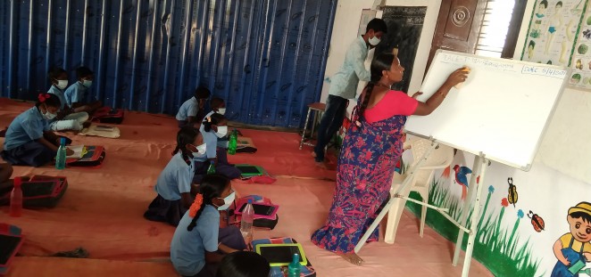 ブリッジスクールでの授業