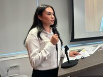 ジャクリーン・アギラール氏